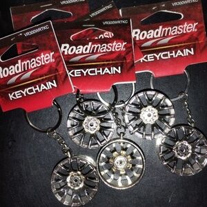 Source Unknown Roadmaster Keychain Set - Silver and Black
